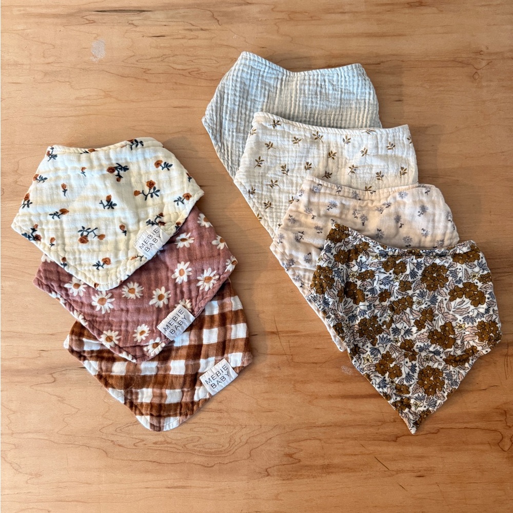 Mebie Baby Rylee + Cru Baby Bandanna Bibs